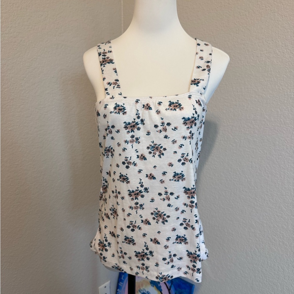 SHEIN Floral Wide Strap Crop Top
